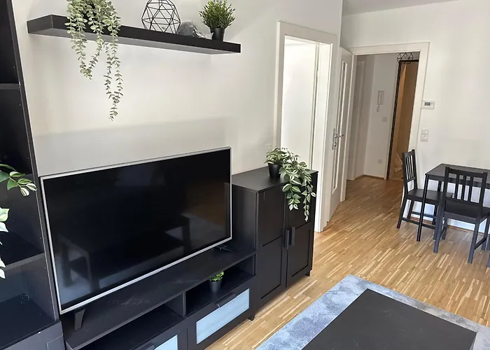 1br, Train Station, Central, Modern *